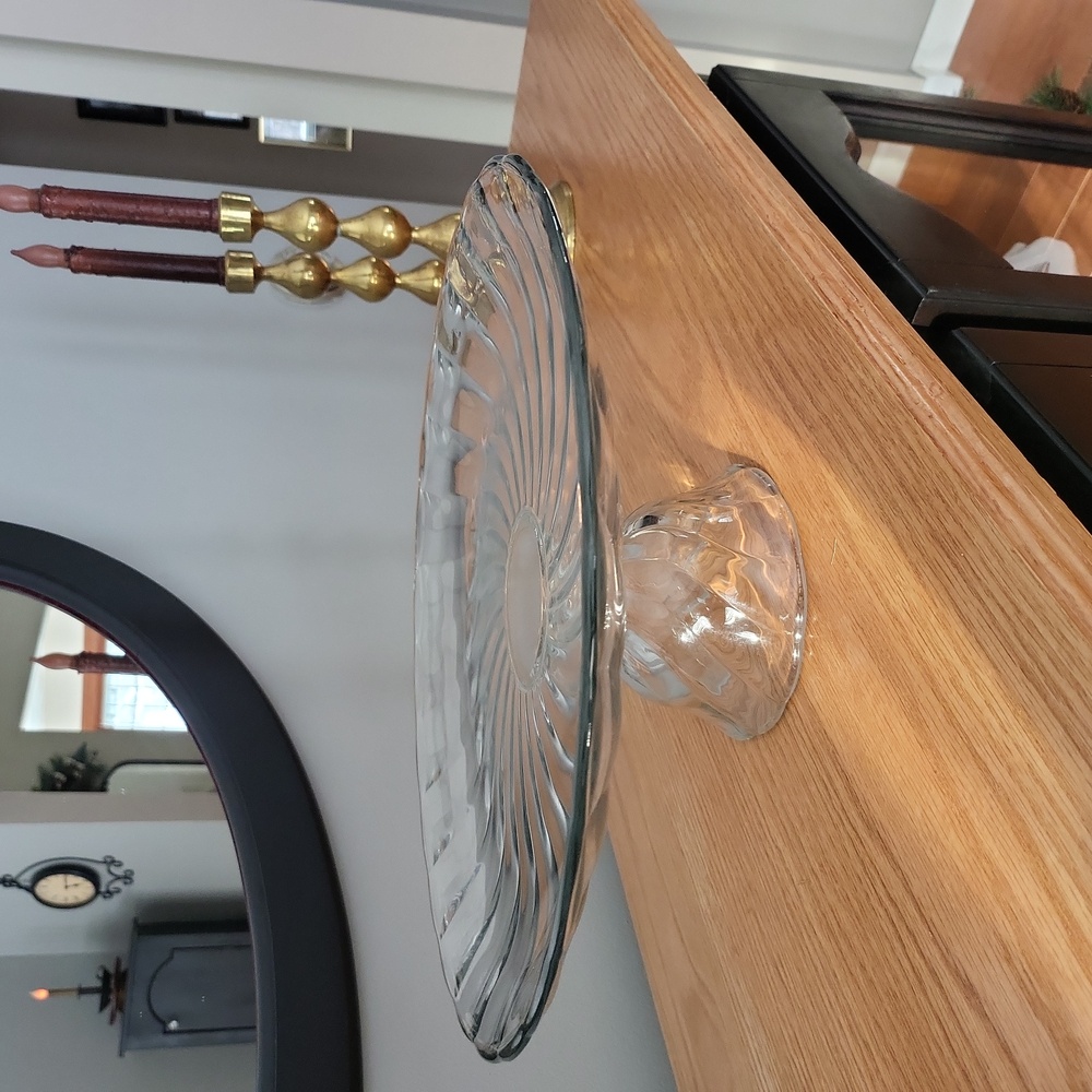 Cake stand